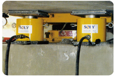 橋梁頂升千斤頂